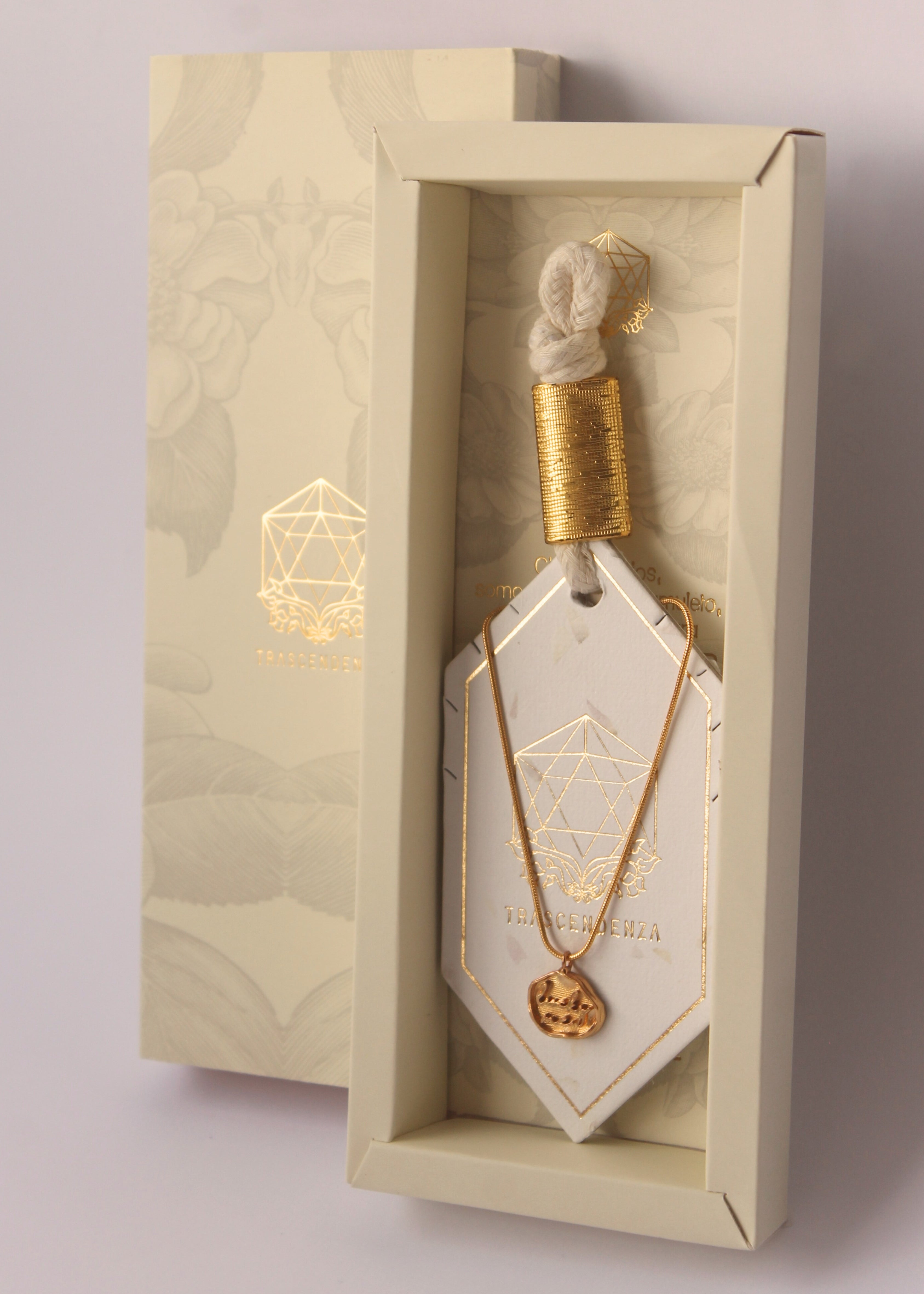 Collar Lucky Me Placa - Suertuda